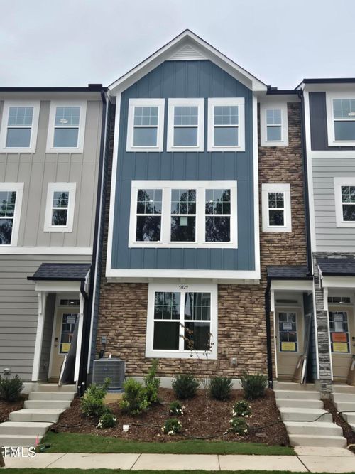 29-5029 Jowetts Walk Dr, Cary, NC, 27519-5598 | Card Image