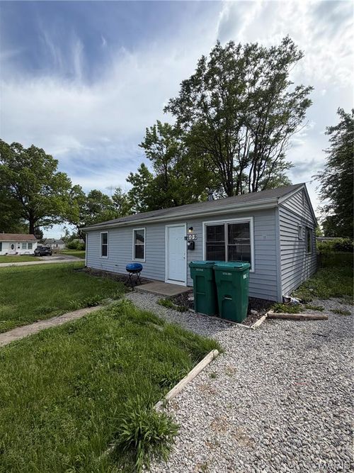 609 Saint Cecilia Dr, Cahokia, IL, 62206-1706 | Card Image
