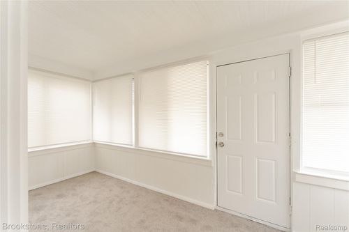 474 N Saginaw St, Pontiac, MI, 48342-1461 | Card Image