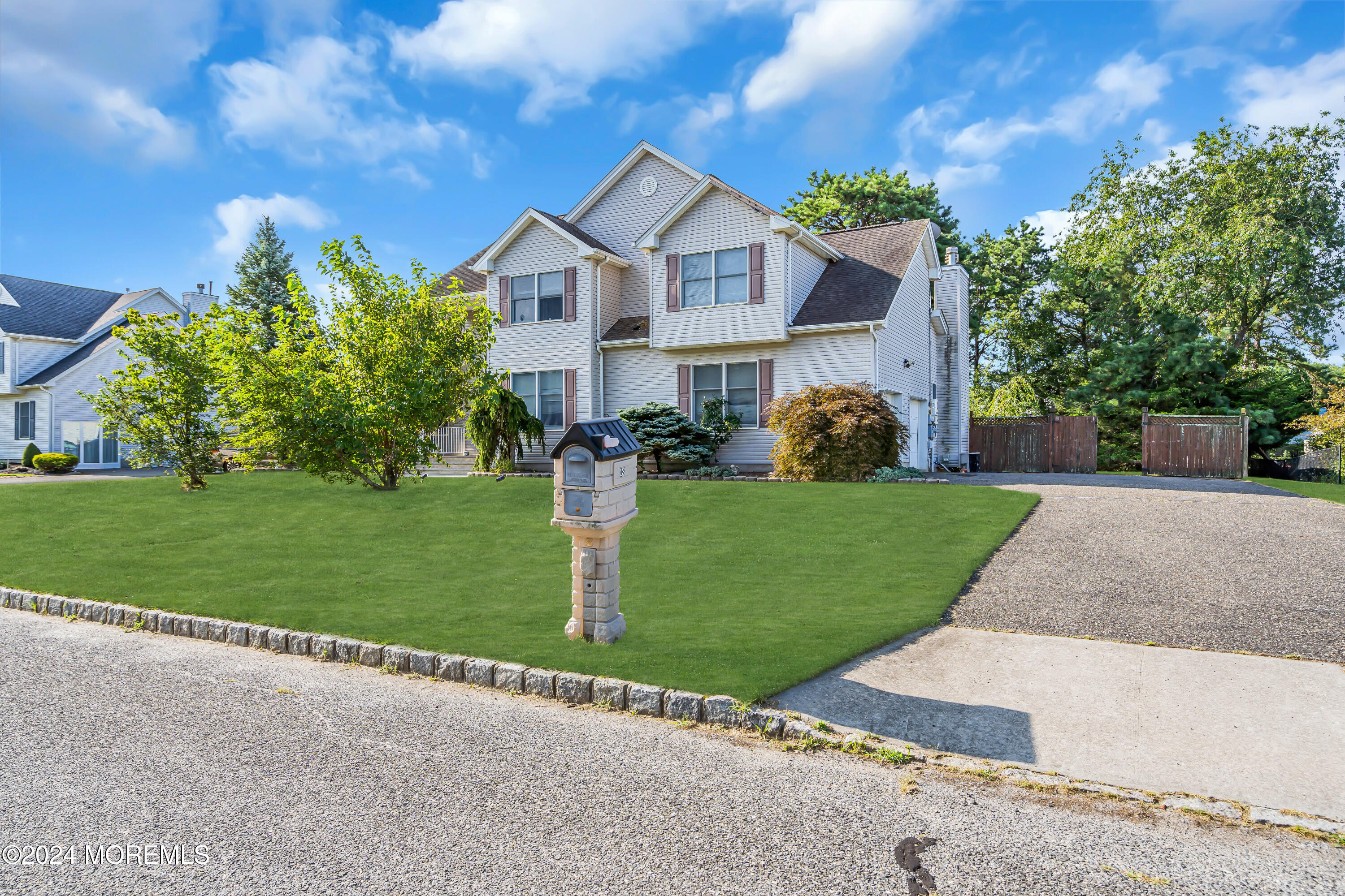 Woodview Dr, Howell, NJ 07731