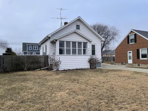 7616 15th Avenue, Kenosha, WI, 53143 | Card Image