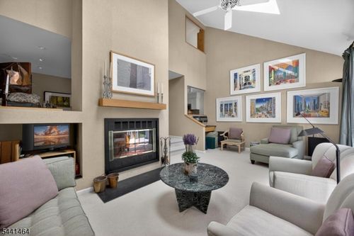 62 Manor Sq, Sparta, NJ, 07871-2731 | Card Image