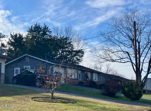 7312 Meadowbrook Cir, Knoxville, TN, 37918-9795 | Card Image
