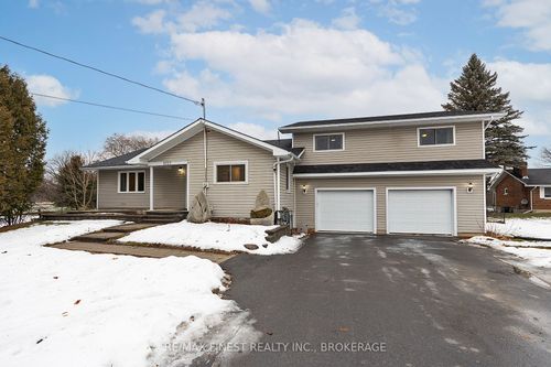 8727 County Rd 2, Napanee, ON, K7R3L1 | Card Image