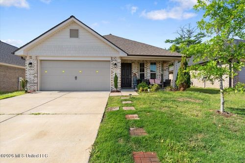 7811 Ferndale Drive, Olive Branch, MS, 38654 | Card Image