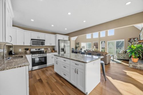 4913 Shoreline Dr, Chattanooga, TN, 37416-1731 | Card Image