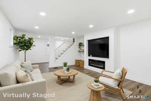 219 Court St, West Haven, CT, 06516-4932 | Card Image