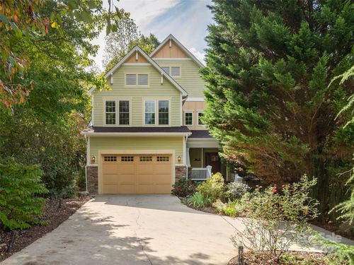 15 Ozark Spring Ln, Asheville, NC, 28805-8600 | Card Image