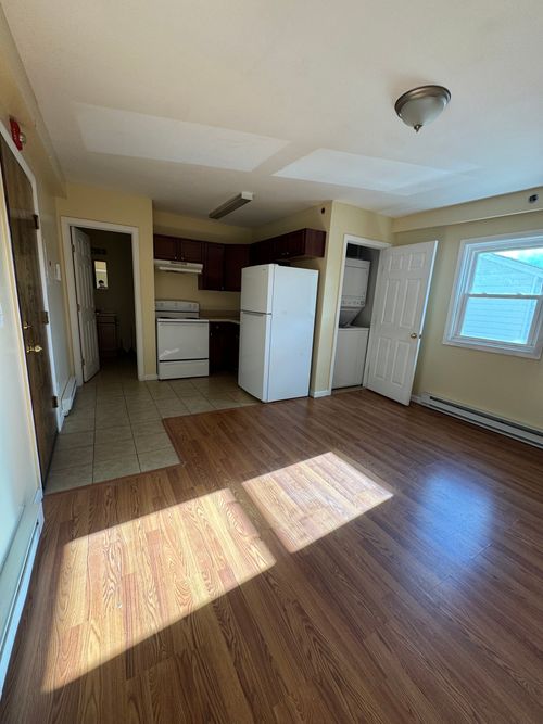 5-422 Main St, East Haven, CT, 06512 | Card Image