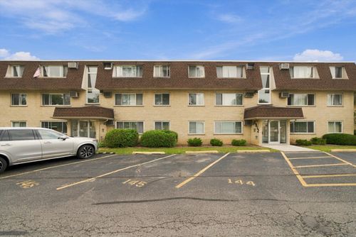 2d-8812 Briar Court, Des Plaines, IL, 60016 | Card Image