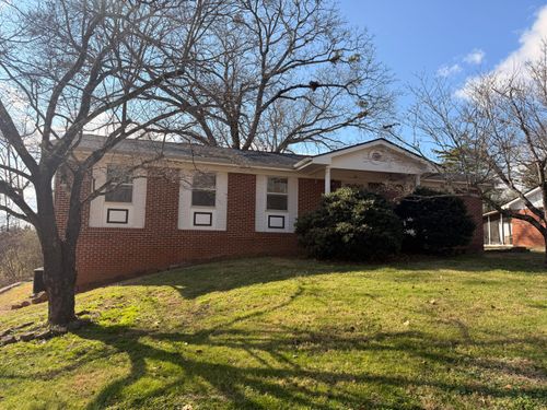 1246 Thomas Ln, Hixson, TN, 37343-3747 | Card Image