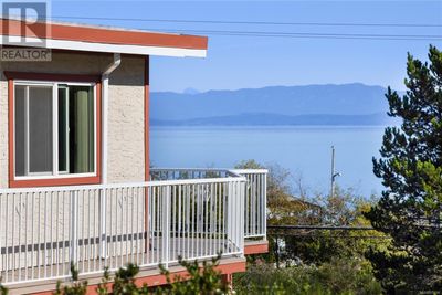 3021 Raymur Pl, House other with 4 bedrooms, 3 bathrooms and 5 parking in Qualicum Beach BC | Image 2