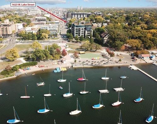 1623 W Lake St, Minneapolis, MN, 55408-2551 | Card Image