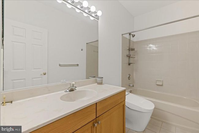 121 Kyle Way, Condo with 2 bedrooms, 2 bathrooms and null parking in Ewing NJ | Image 17