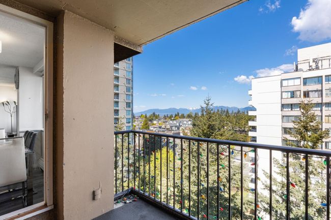 1206 - 7275 Salisbury Avenue, Condo with 2 bedrooms, 1 bathrooms and 1 parking in Burnaby BC | Image 8
