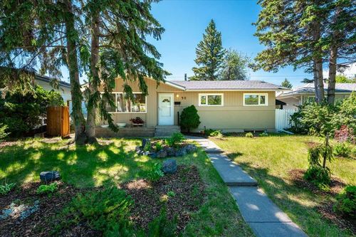 90 Armstrong Cres Se, Calgary, AB, T2J0X3 | Card Image