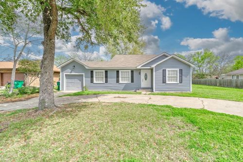 406 N Woodrow St, Madisonville, TX, 77864-3262 | Card Image