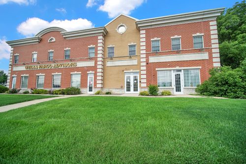 232 Main St Nw, Bourbonnais, IL, 60914-1938 | Card Image