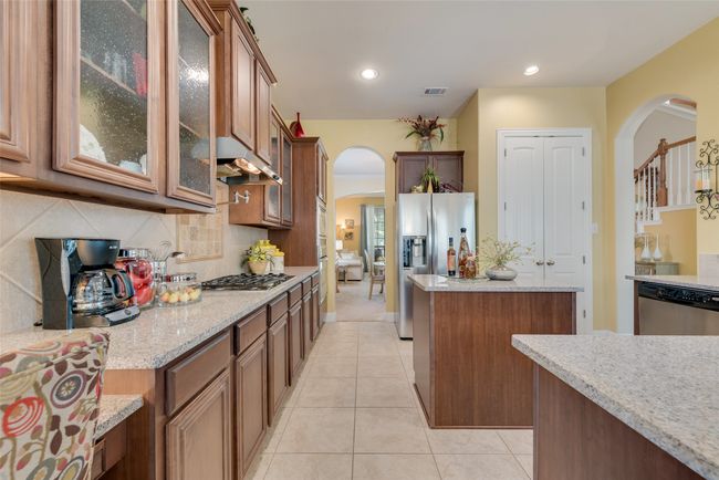 6709 Natures Way, House other with 4 bedrooms, 3 bathrooms and null parking in Dallas TX | Image 4