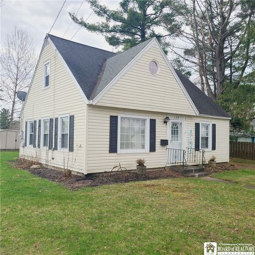 130 Springdale Ave, Jamestown, NY, 14701-8530 | Card Image