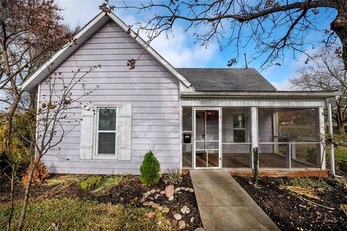 621 Main St, Belton, MO, 64012-2601 | Card Image