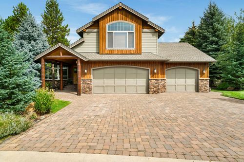 19407 Charleswood Ln, Bend, OR, 97702-2792 | Card Image