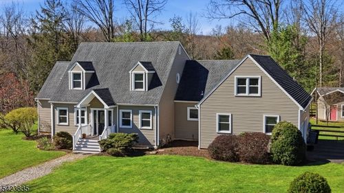 3 Brown Ct, Annandale, NJ, 08801-3409 | Card Image