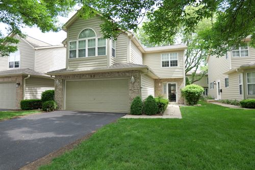 99 Townsend Cir, Naperville, IL, 60565-3008 | Card Image