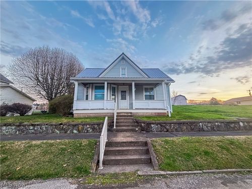 208 Stealey St, Middlebourne, WV, 26149-9633 | Card Image