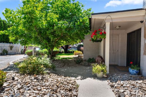 1714 N Astor Ct, East Wenatchee, WA, 98802-4154 | Card Image