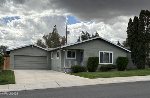230 Glenmanor Dr, Reno, NV, 89509-3727 | Card Image
