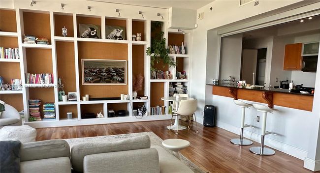 STE-4M - 400 Alton Rd, Condo with 1 bedrooms, 2 bathrooms and null parking in Miami Beach FL | Image 10