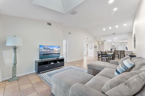 b-5861 Sunswept Ln, Boynton Beach, FL, 33437-7739 | Card Image