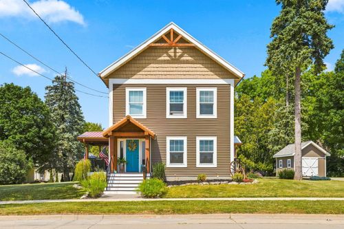 106 E Main Street, Waukon, IA, 52172 | Card Image