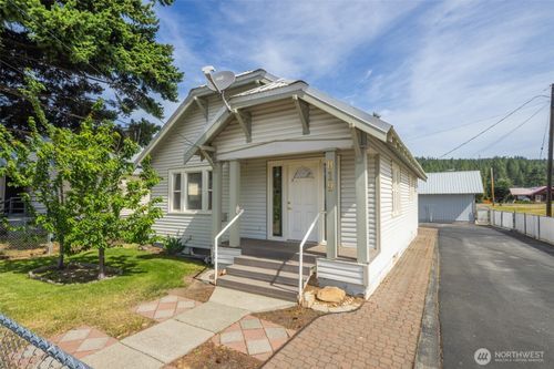 819 E 1st St, Cle Elum, WA, 98922-1254 | Card Image