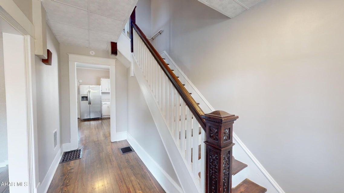 Broad Ave, Altoona, PA 16601