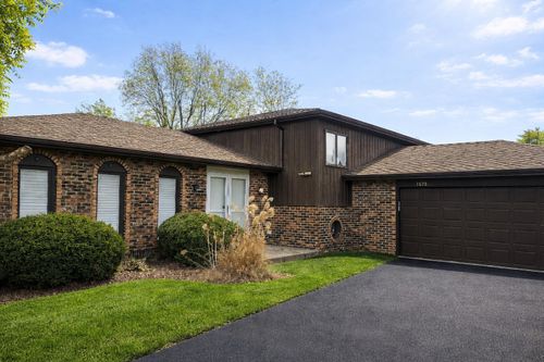 1048 E 194th Pl, Glenwood, IL, 60425-2206 | Card Image