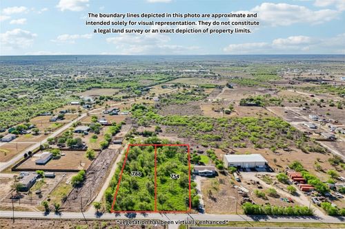 788 Williamson Rd, Niederwald, TX, 78640-2343 | Card Image