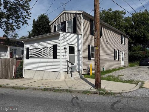 221 Kings Mill Rd, YORK, PA, 17401-2156 | Card Image