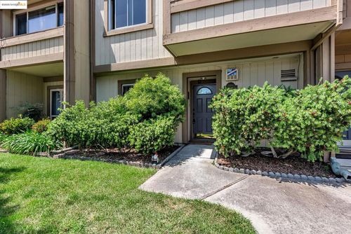 1160 Marianas Ln, Alameda, CA, 94502-6831 | Card Image