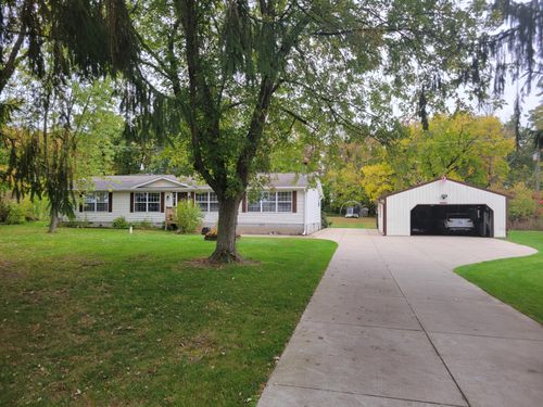 25652 18th Ave, Gobles, MI, 49055-9246 | Card Image