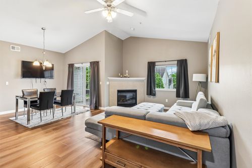 1302-6255 Beechtree Dr, West Des Moines, IA, 50266-8625 | Card Image
