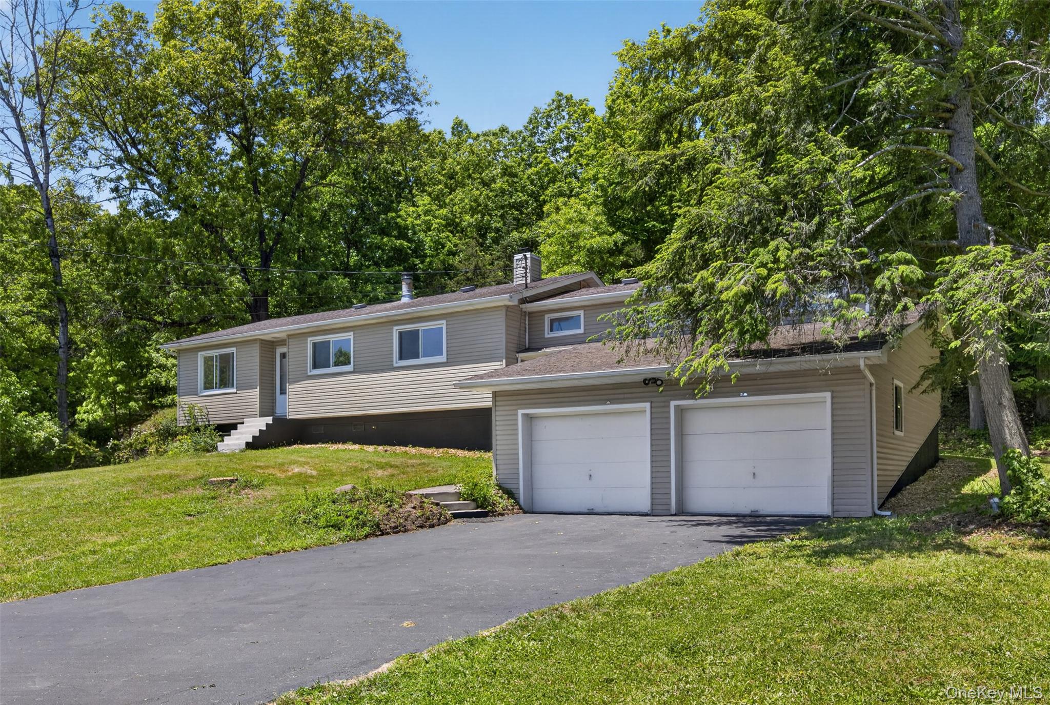 Residential in Blooming Grove 3