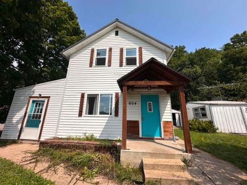 604 Day St, Decorah, IA, 52101-2223 | Card Image
