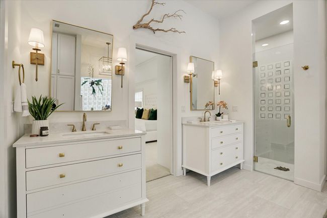 5411 Pine St, House other with 5 bedrooms, 5 bathrooms and 3 parking in Bellaire TX | Image 32
