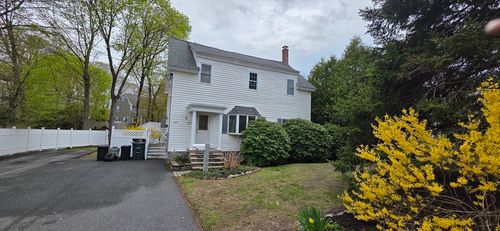 279 Osgood St, North Andover, MA, 01845-4027 | Card Image
