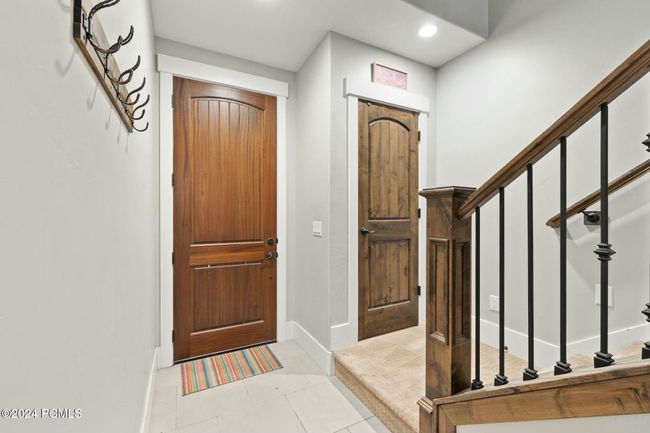 Entrance | Image 25