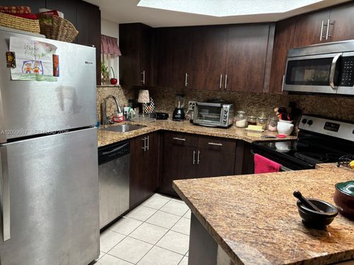 404-8225 Lake Dr, Doral, FL, 33166-7794 | Card Image