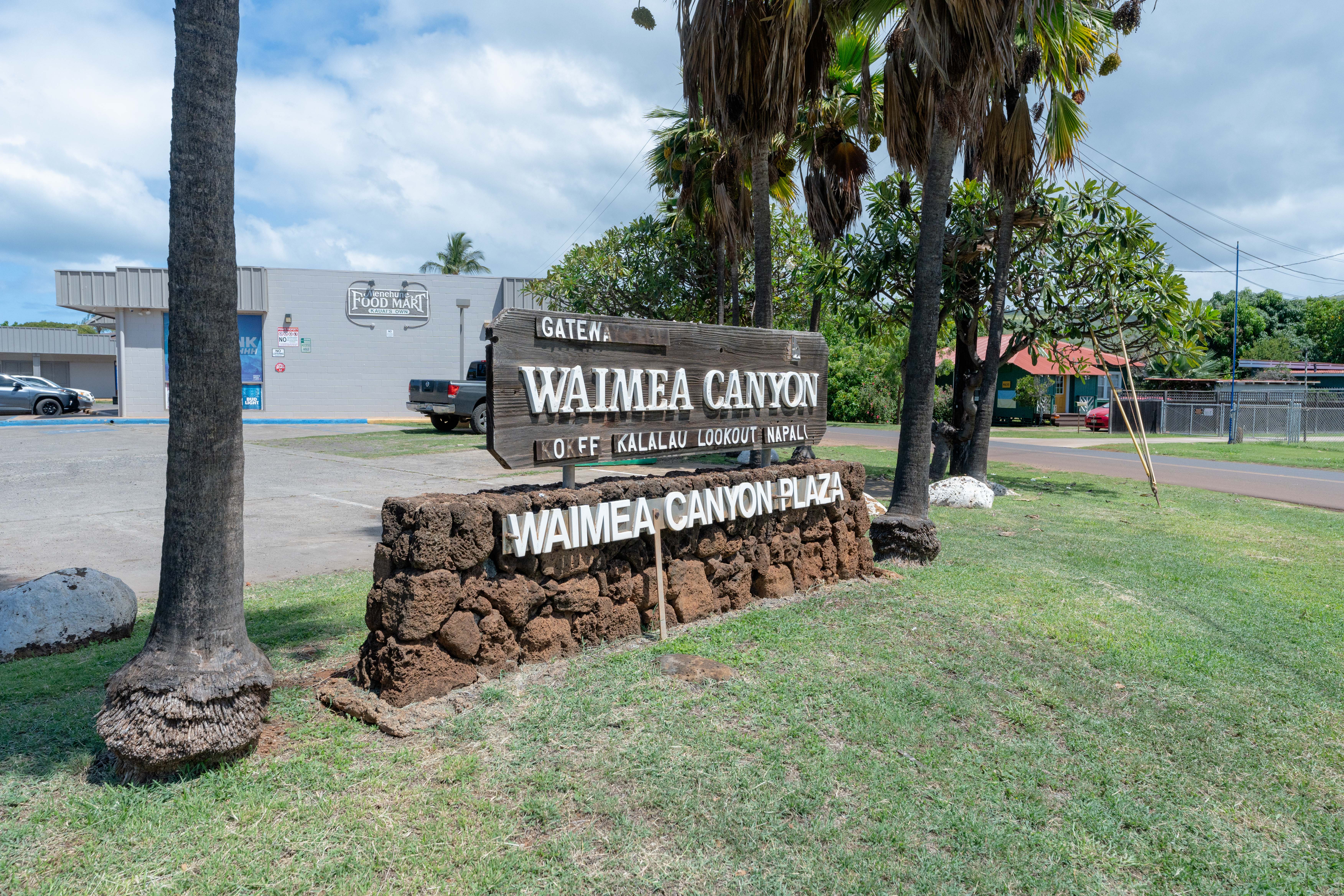8171 Kekaha Rd, Kekaha, HI 96752