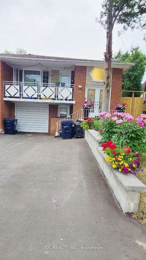 75 Mintwood Dr, North York, ON, M2M3A6 | Card Image